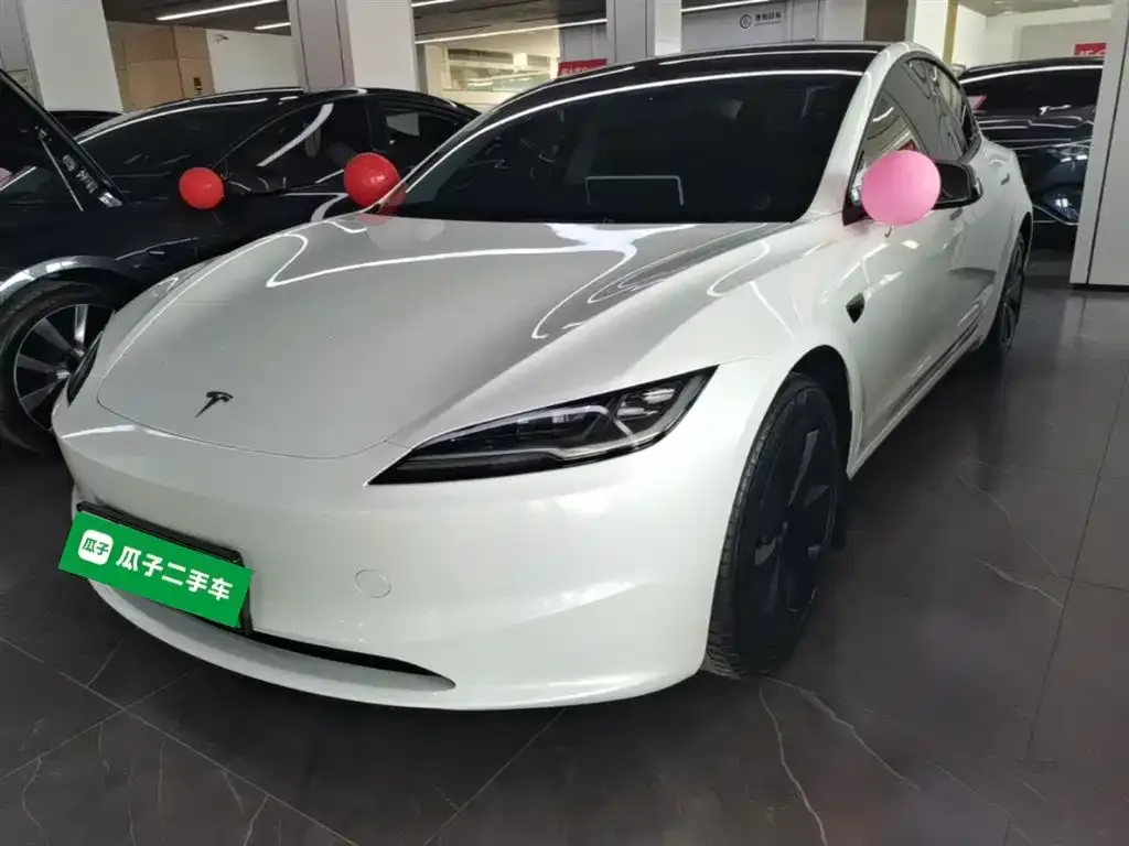 Tesla Model 3 — фото 10