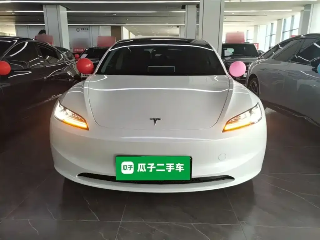 Tesla Model 3 — фото 3