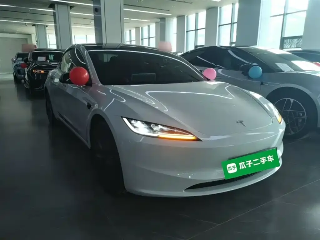 Tesla Model 3 — фото 8