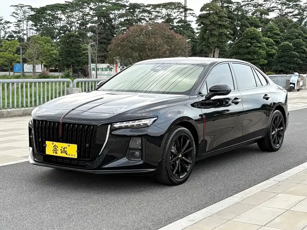 Hongqi H5 — фото 1