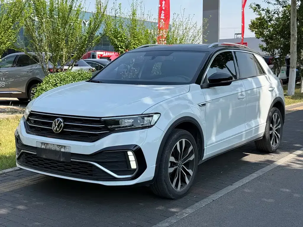 Volkswagen T-Roc — фото 1