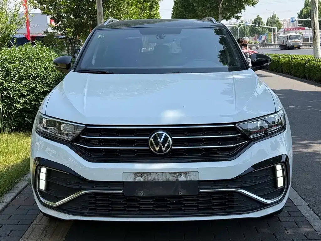 Volkswagen T-Roc — фото 7