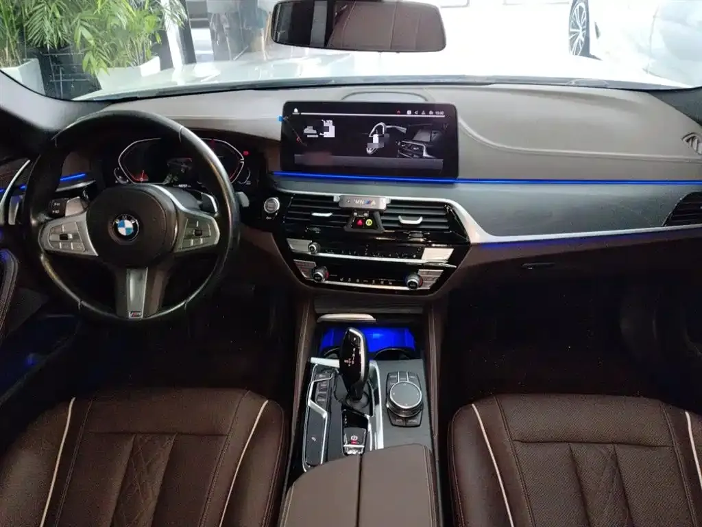 BMW 5 Series — фото 5