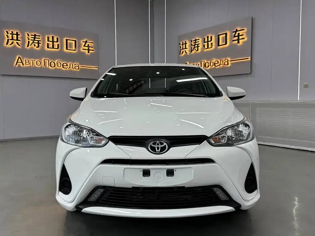 Toyota Yaris L — фото 10