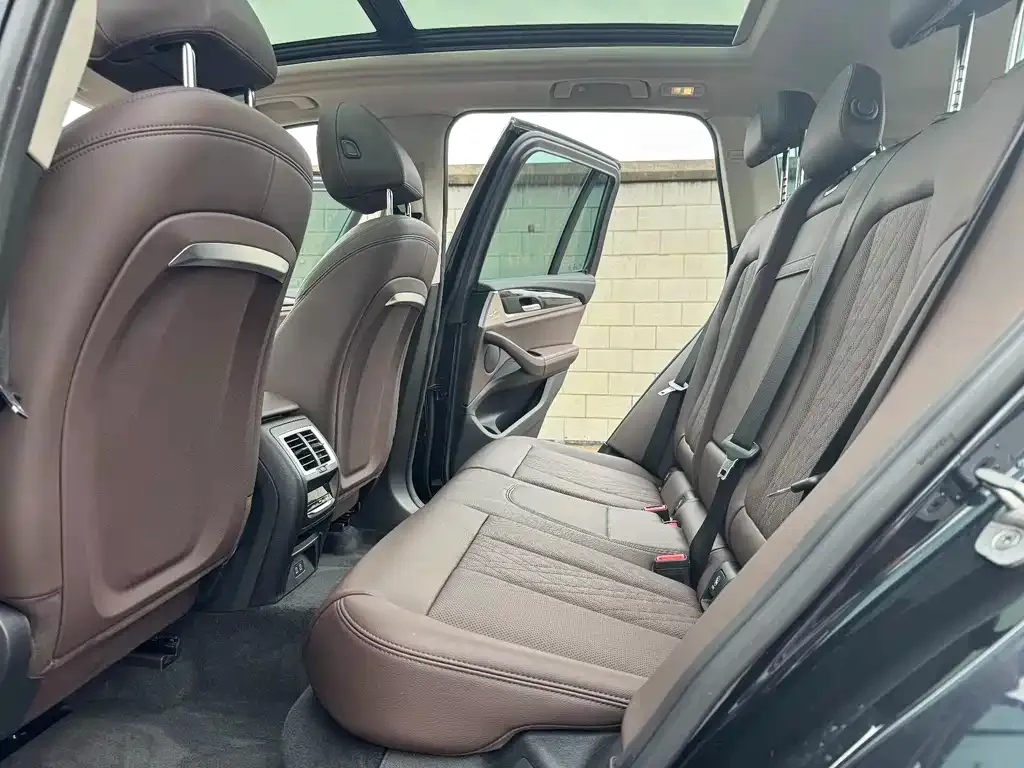 BMW iX3 2023 из CN, фото 3