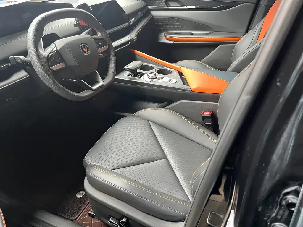 Changan UNI-V 2023 из CN, фото 3