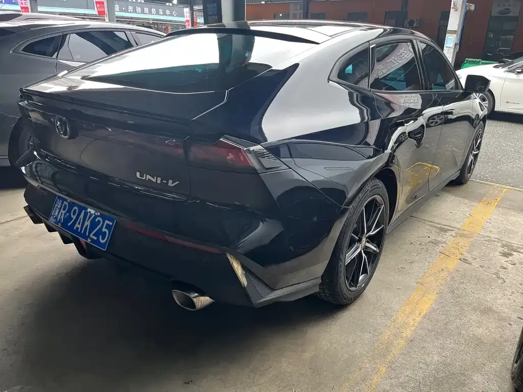 Changan UNI-V 2023 из CN, фото 4