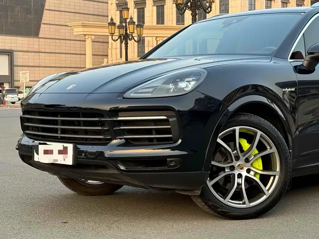 Porsche Cayenne Hybrid — фото 4