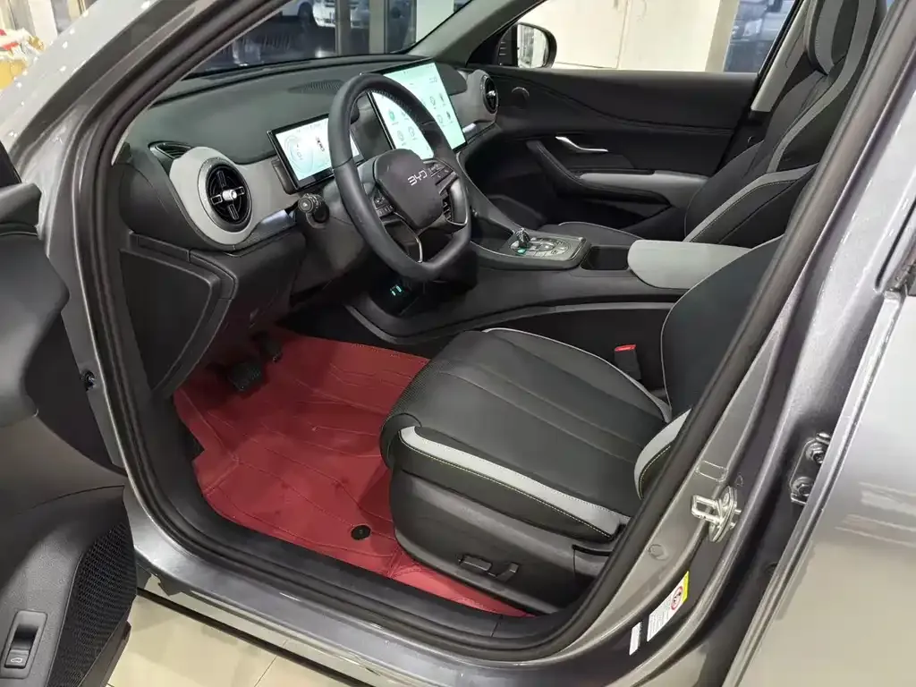 BYD Seal 05 DM-i — фото 9