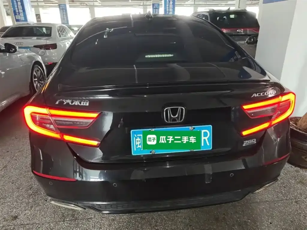 Honda Accord — фото 7