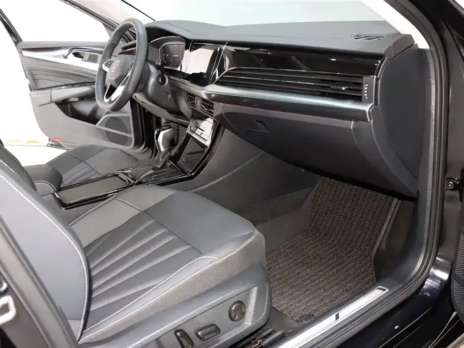 Volkswagen Passat 2025 из CN, фото 7
