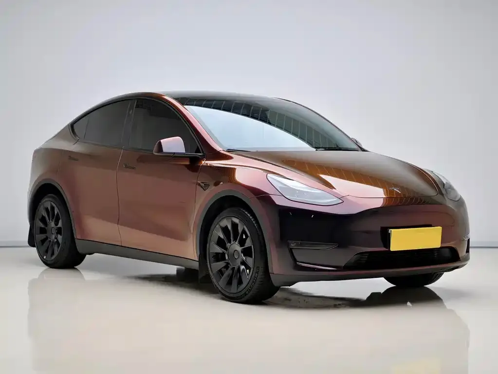 Tesla Model Y — фото 8