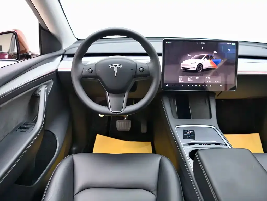 Tesla Model Y — фото 5