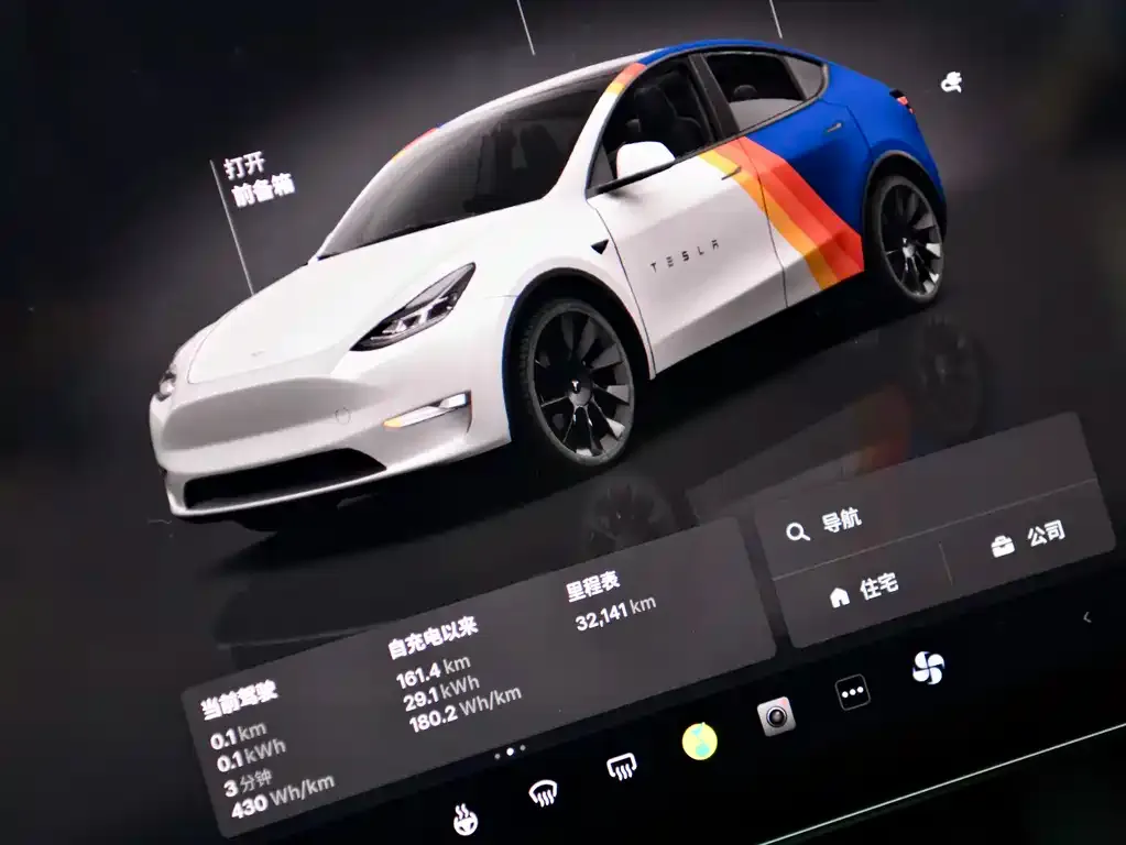 Tesla Model Y — фото 3