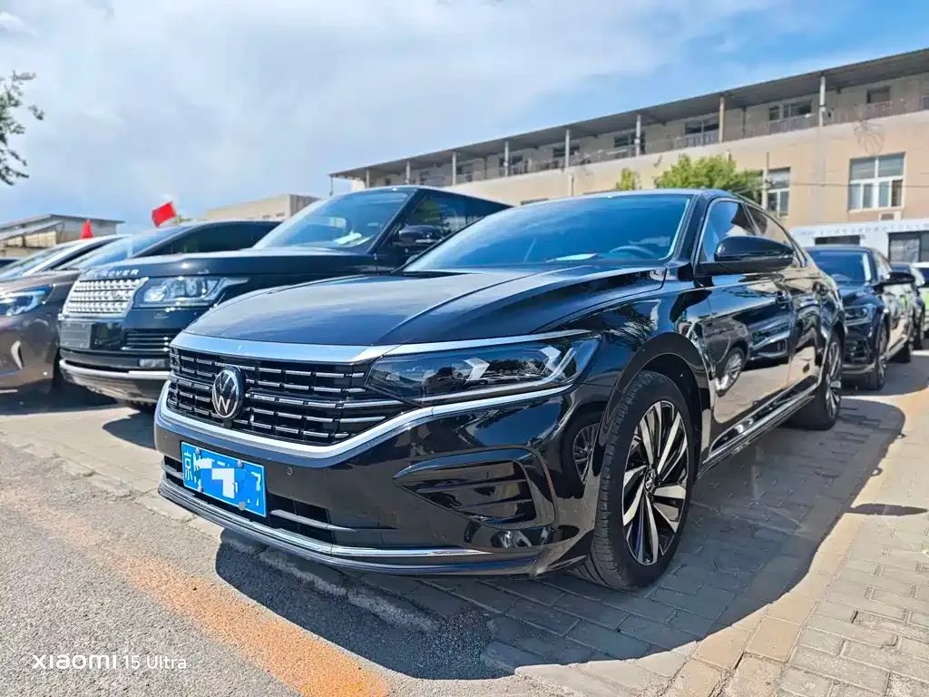 Volkswagen Passat — фото 1
