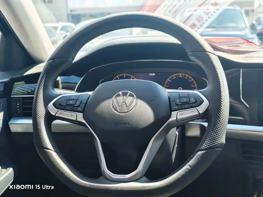 Volkswagen Passat — фото 7