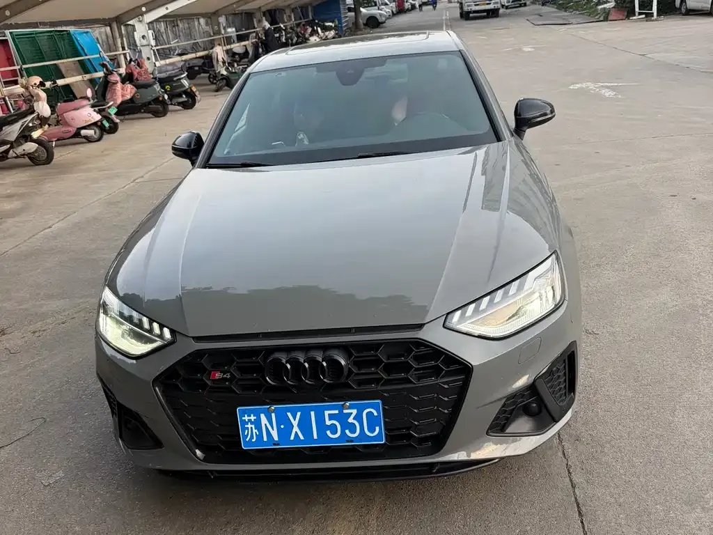 Audi S4