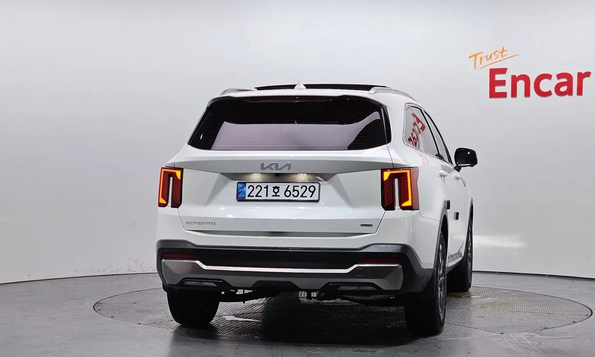 Kia Sorento — фото 6