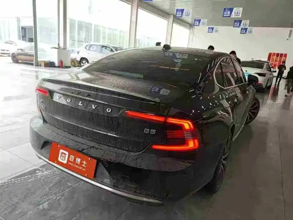 Volvo S90 — фото 4
