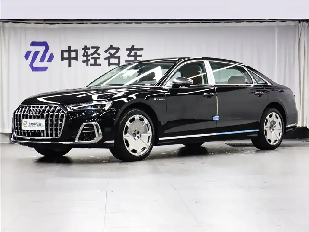 Audi A8 — фото 1