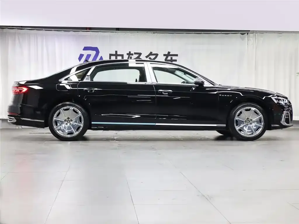 Audi A8 — фото 5