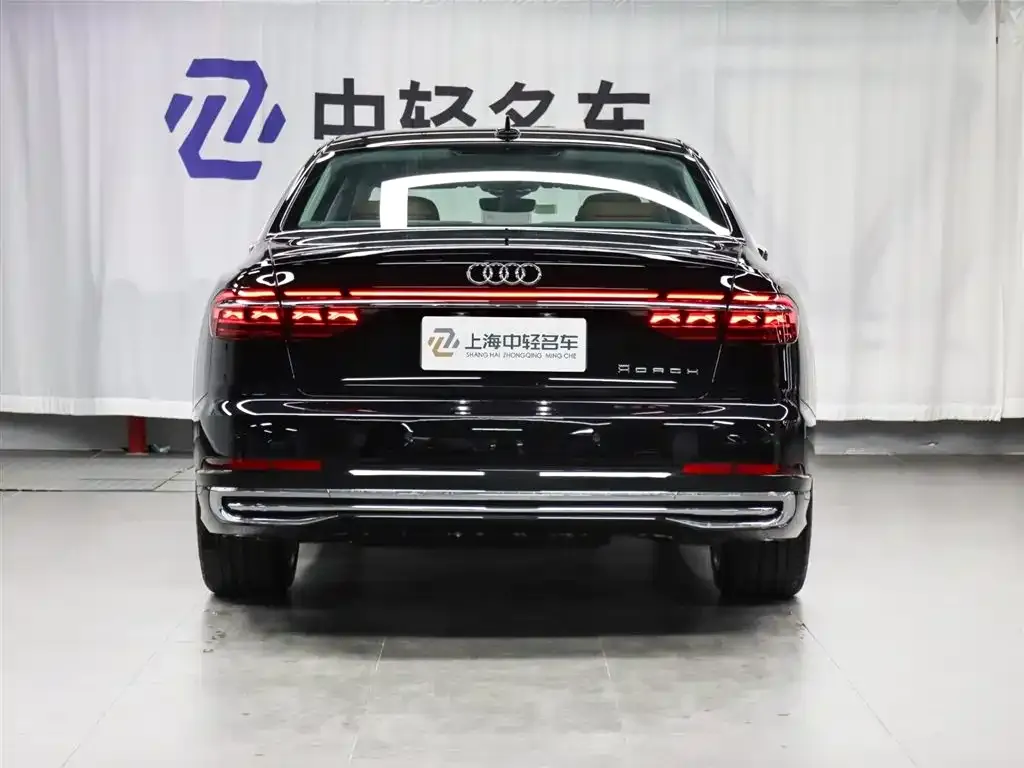 Audi A8 — фото 9