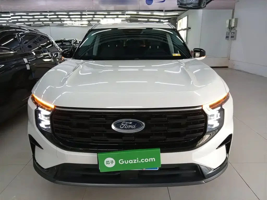 Ford Edge — фото 10