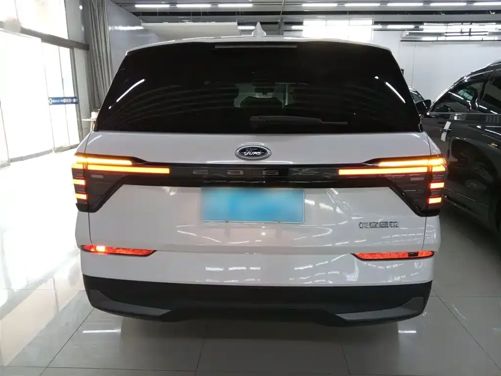 Ford Edge — фото 4