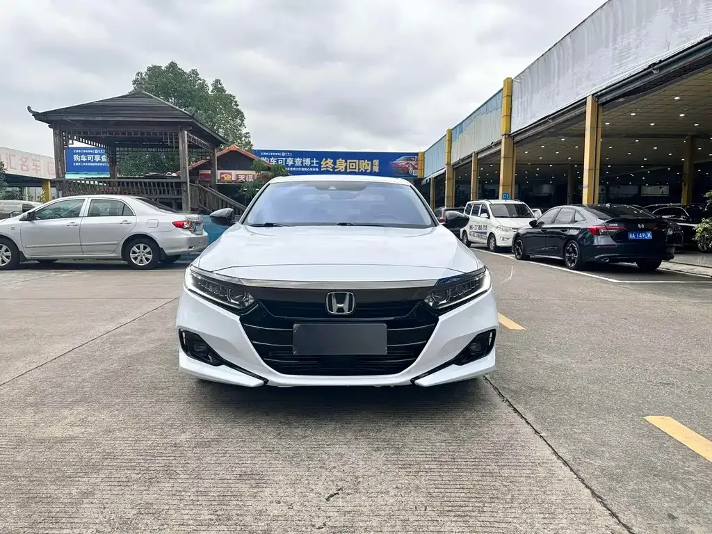 Honda Accord — фото 4