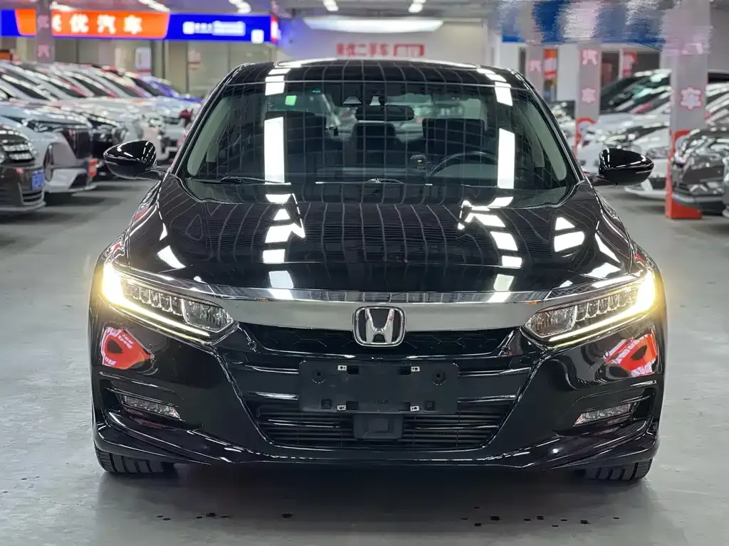 Honda Accord — фото 5