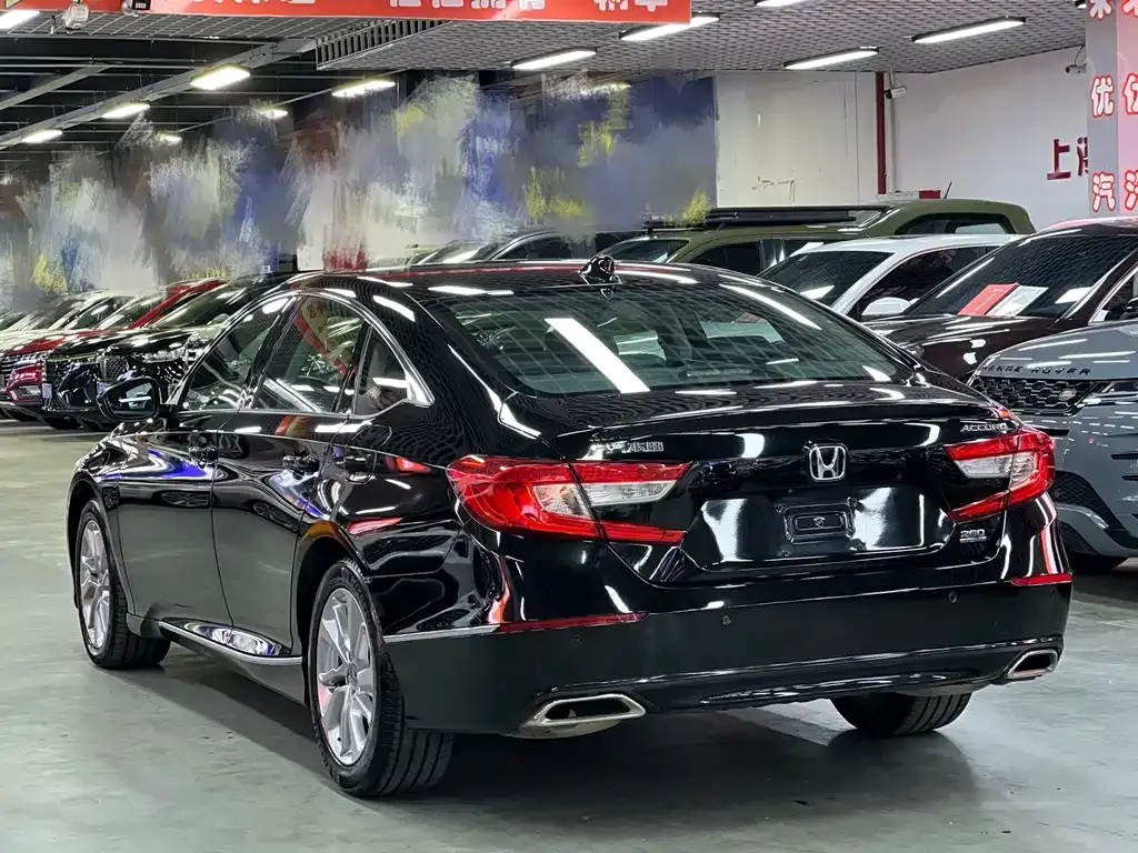 Honda Accord — фото 6
