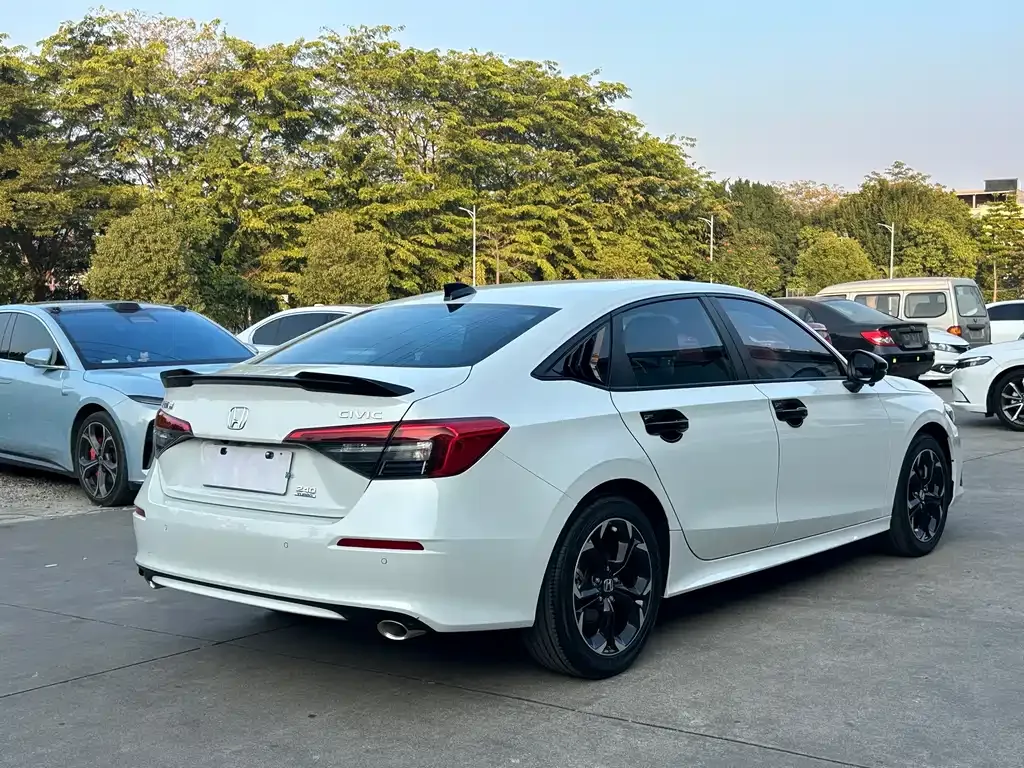 Honda Civic — фото 9
