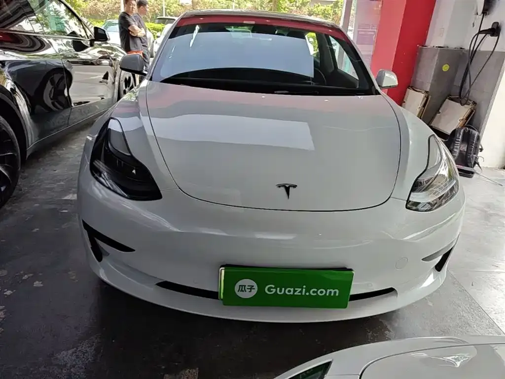 Tesla Model 3 — фото 2