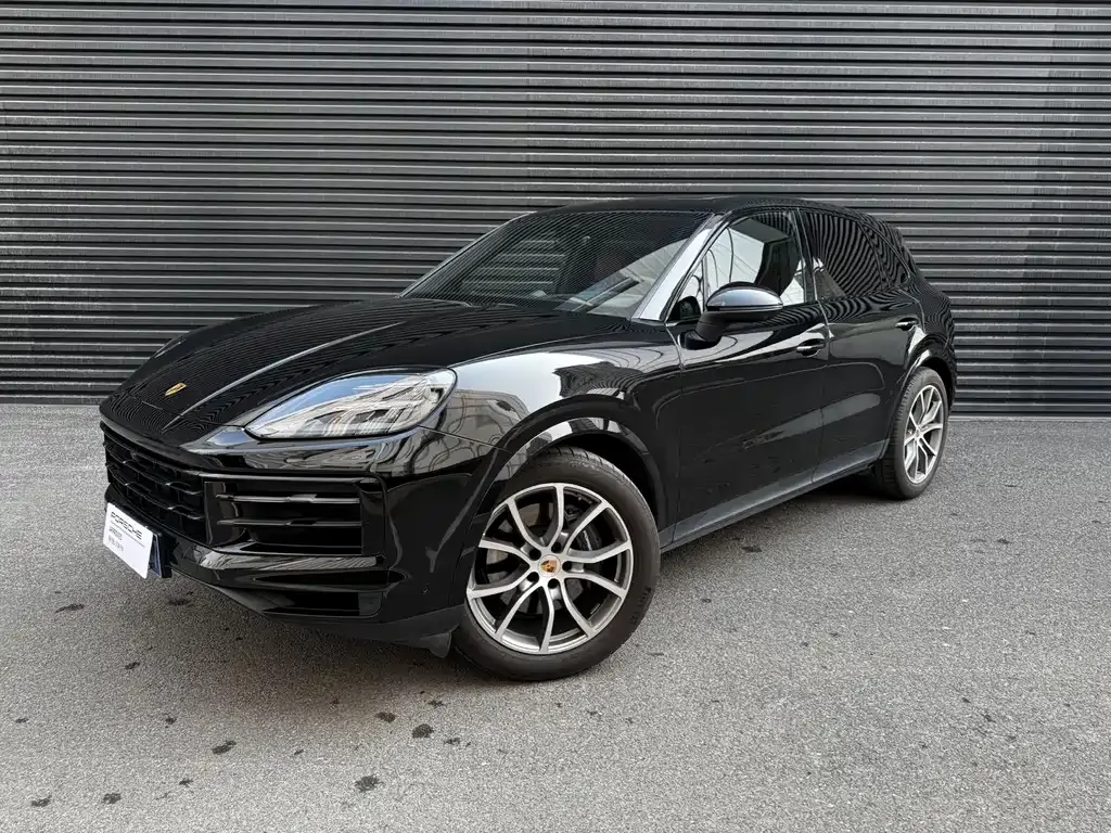 Porsche Cayenne — фото 1