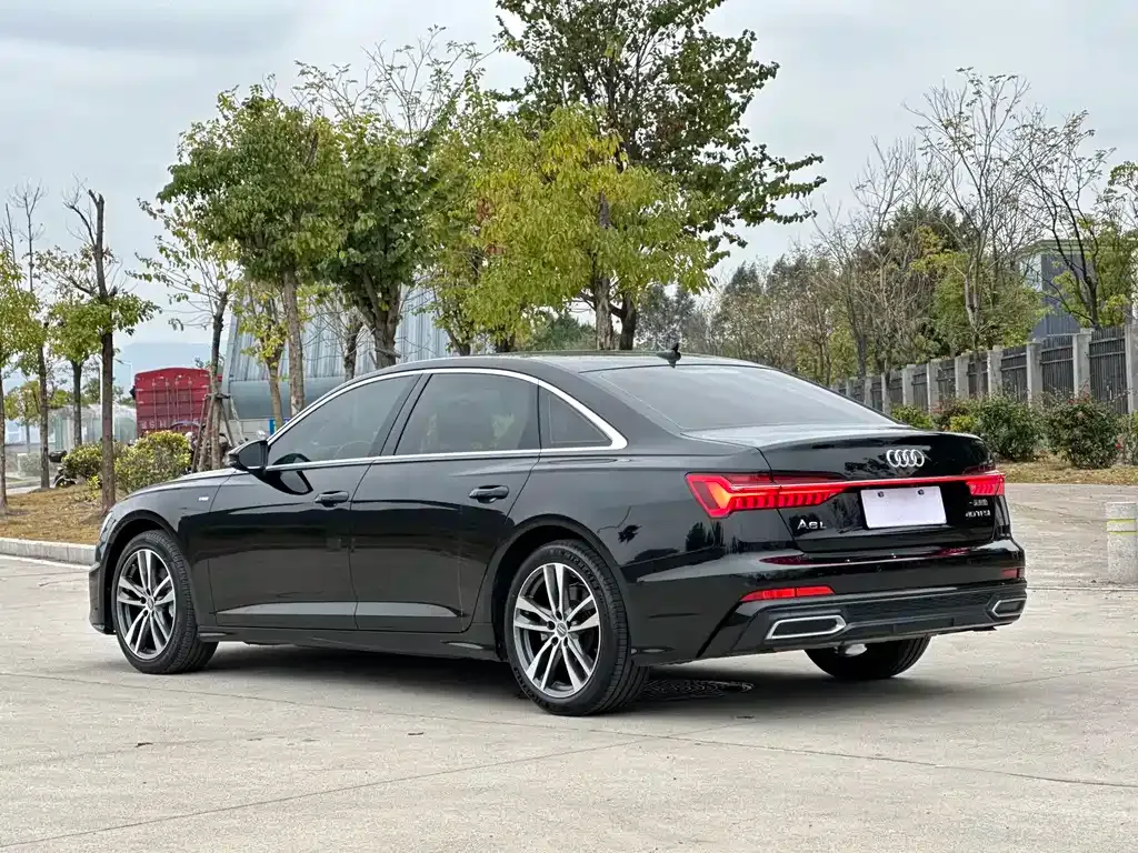 Audi A6L 2021 из CN, фото 10