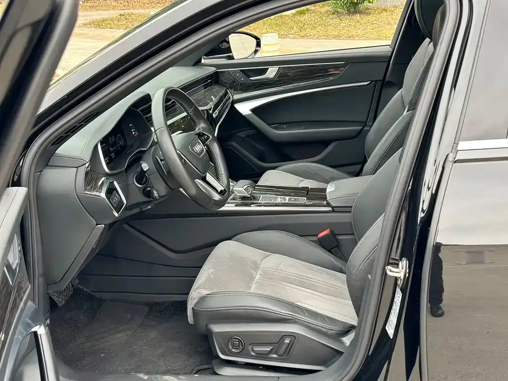 Audi A6L 2021 из CN, фото 9