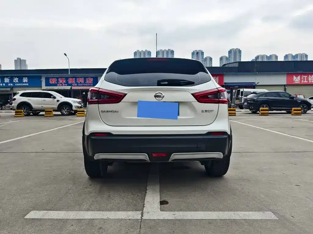 Nissan Qashqai — фото 3