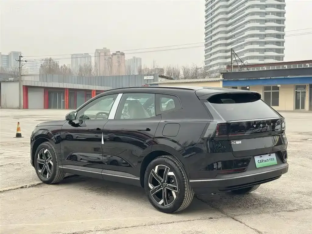Volvo XC70 Plug-in Hybrid 2026 из CN, фото 6
