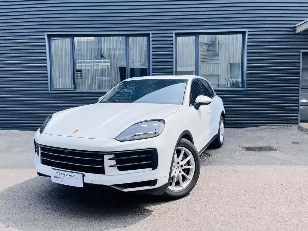 Porsche Cayenne — фото 1