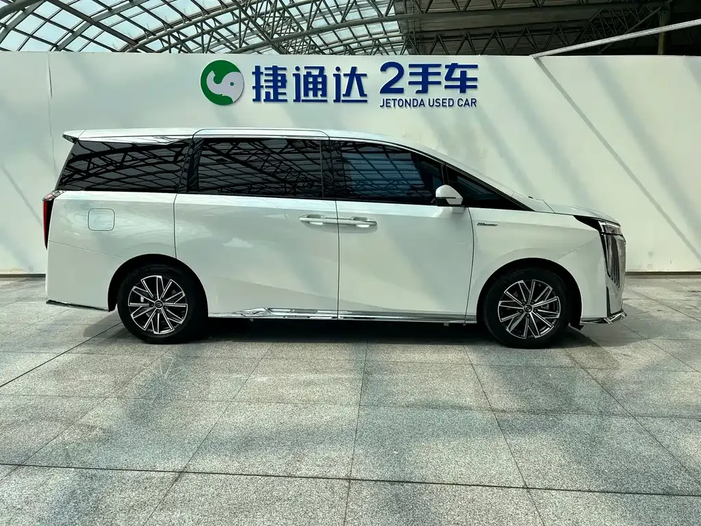 GAC Motor Trumpchi M8 — фото 5