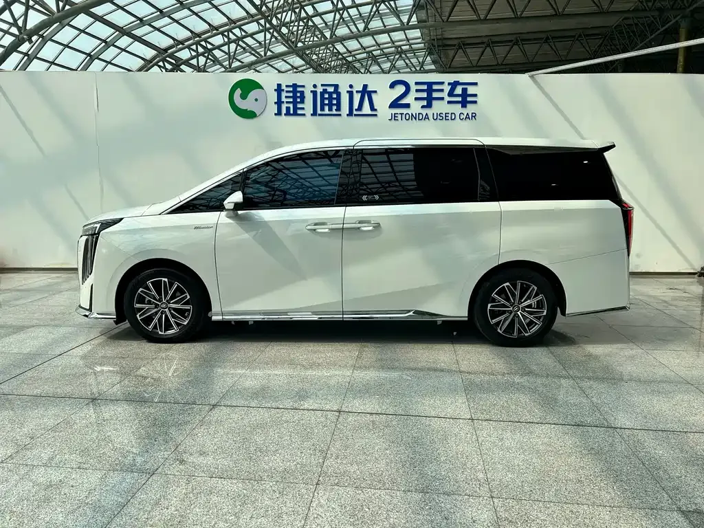GAC Motor Trumpchi M8 — фото 9
