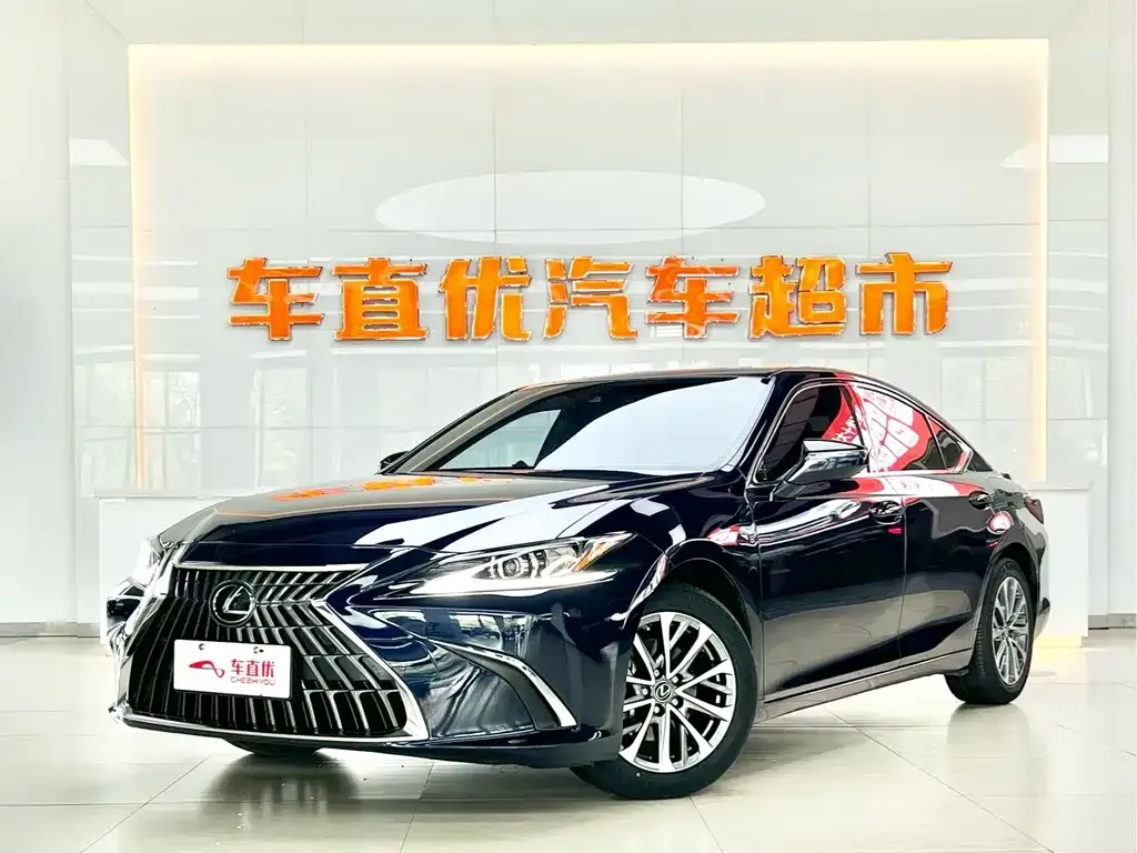 Lexus ES — фото 1