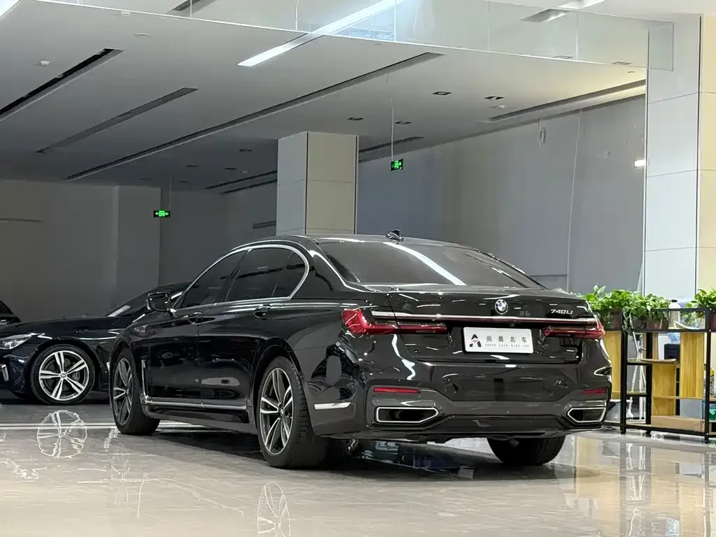 BMW 7 Series 2022 из CN, фото 7