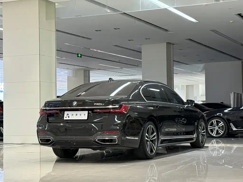 BMW 7 Series 2022 из CN, фото 3
