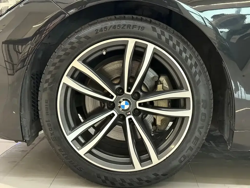 BMW 7 Series 2022 из CN, фото 10