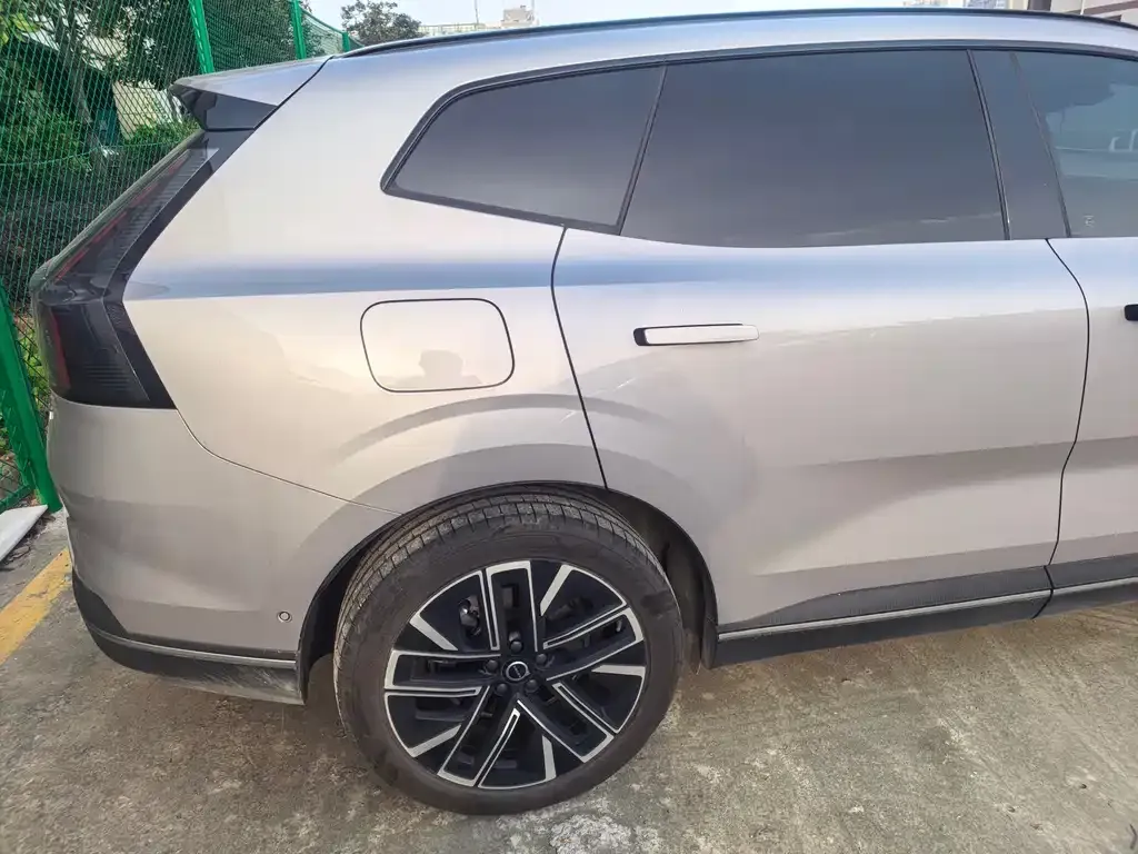 Volvo XC70 Plug-in Hybrid 2025 из CN, фото 8