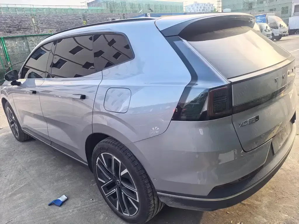 Volvo XC70 Plug-in Hybrid 2025 из CN, фото 5