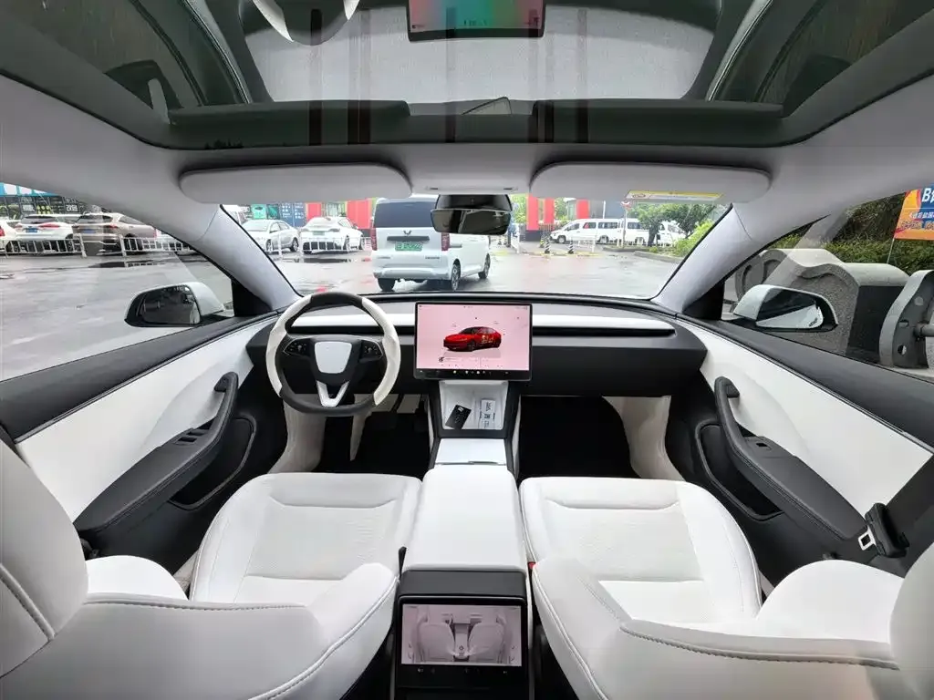 Tesla Model 3 — фото 3
