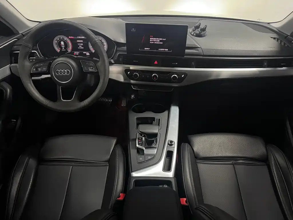 Audi A4L 2022 из CN, фото 9