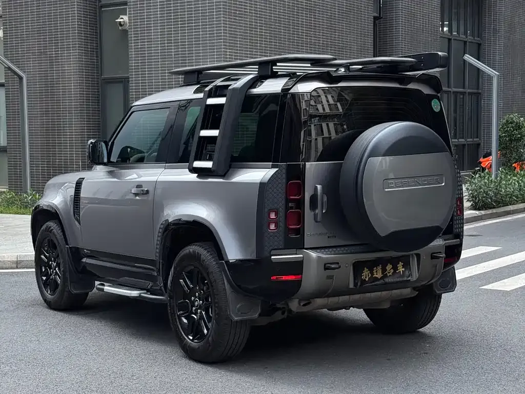 Land Rover Defender — фото 7